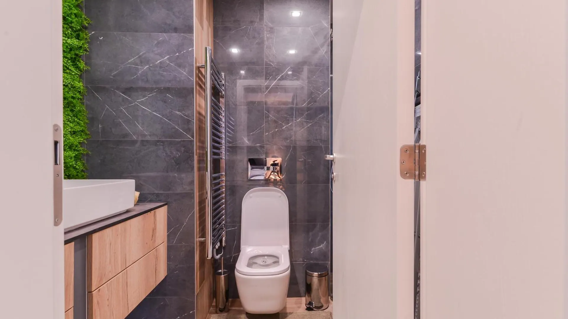 Luxe Sofia Dream Apt, 2-Bdr, 2-Bthr